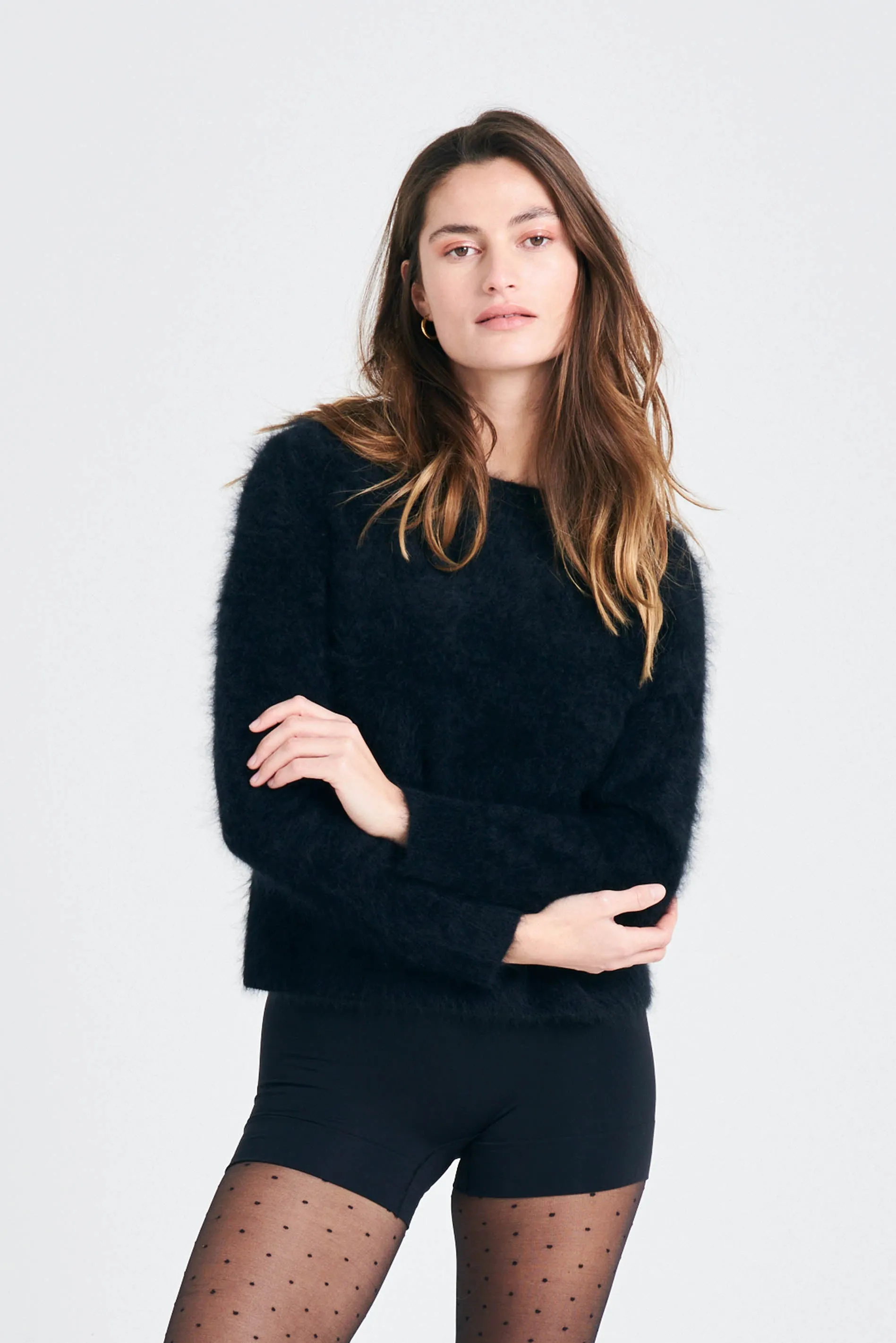 Brushed Cashmere Crew in Black