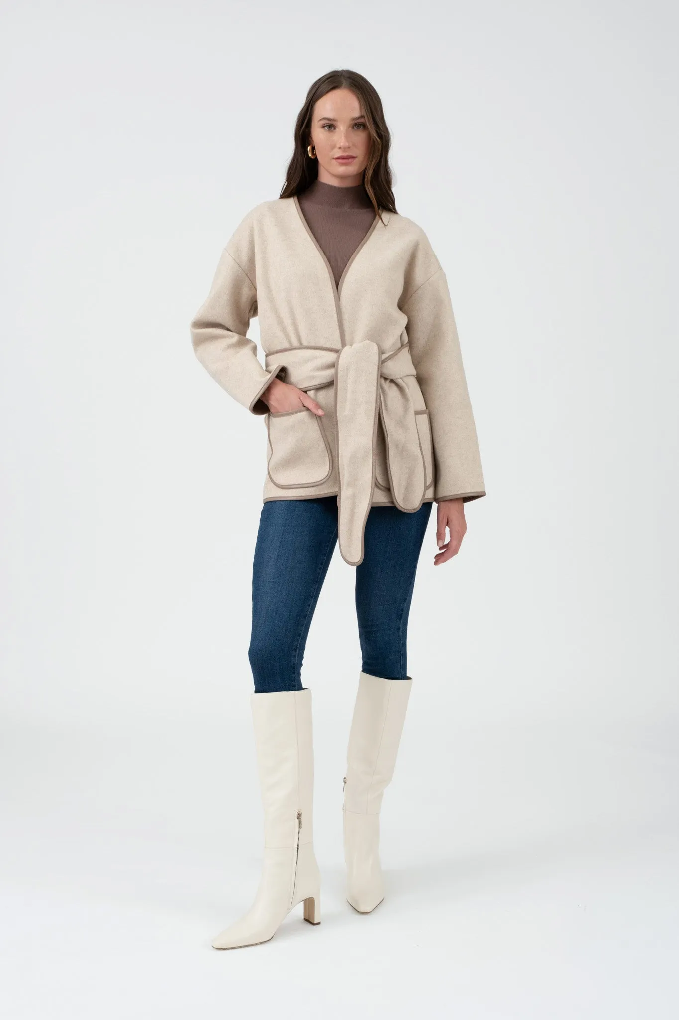 CONTRAST TRIM BELTED COAT
