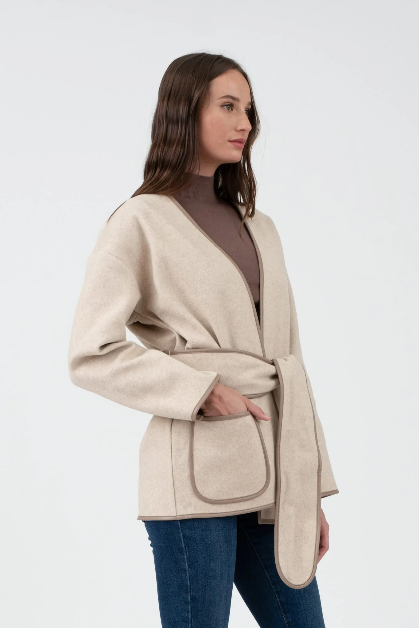 CONTRAST TRIM BELTED COAT