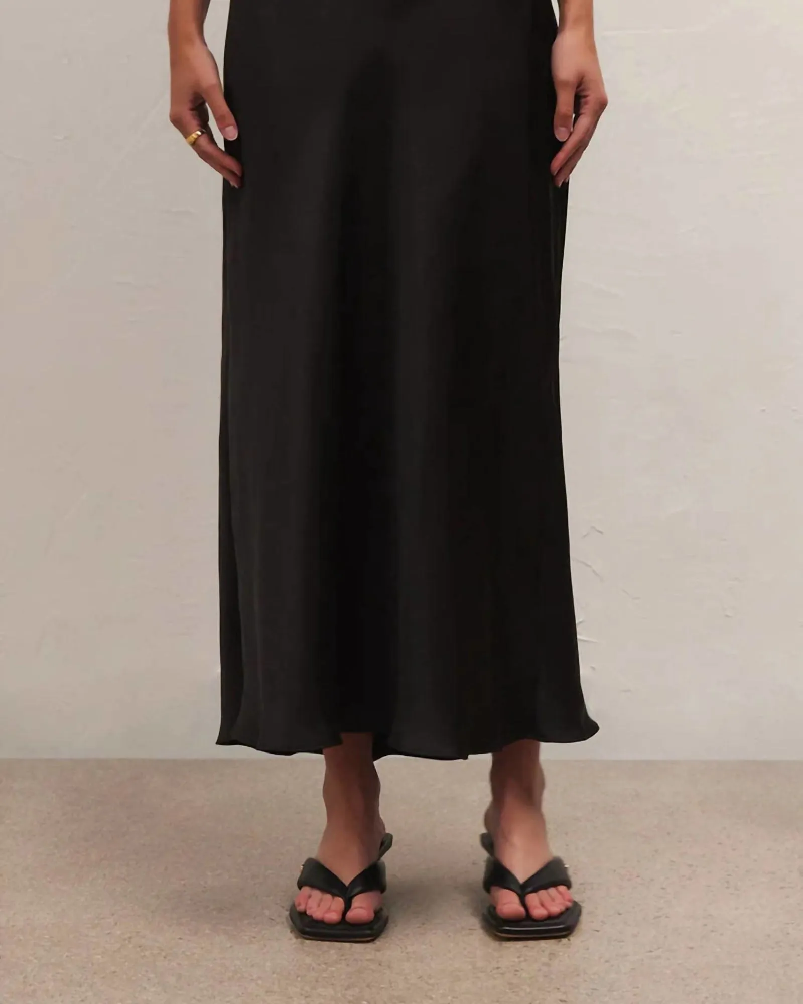 Europa Poly Sheen Skirt in Black | Black