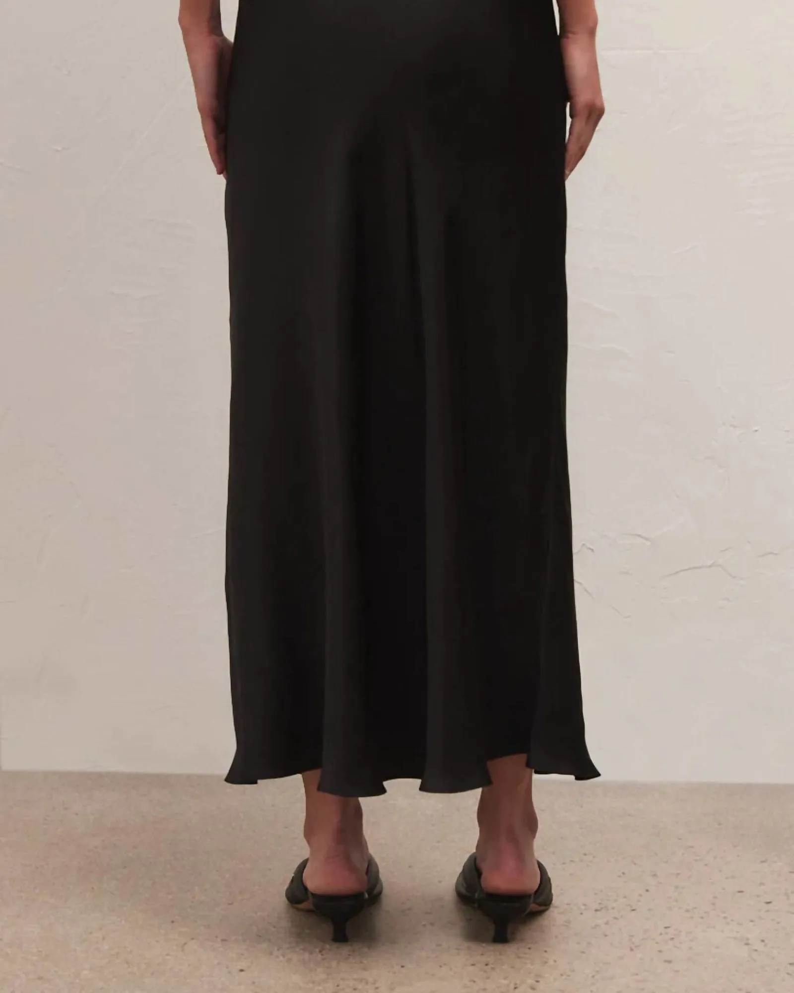 Europa Poly Sheen Skirt in Black | Black