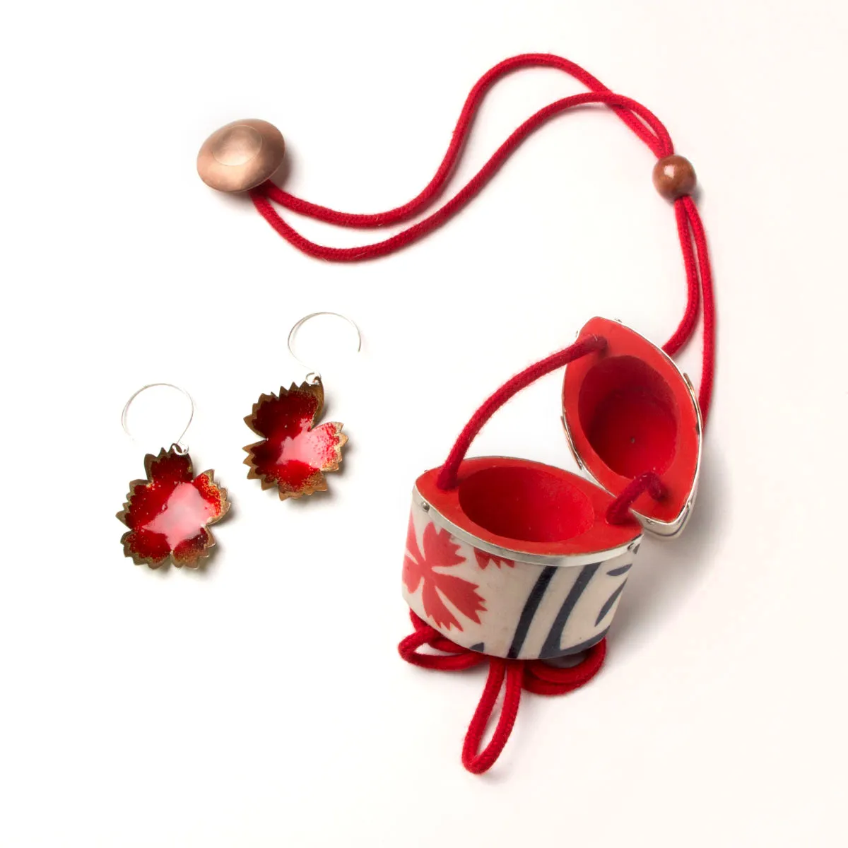 Helen Cowart - Inrō with Manju Netsuke and Earrings