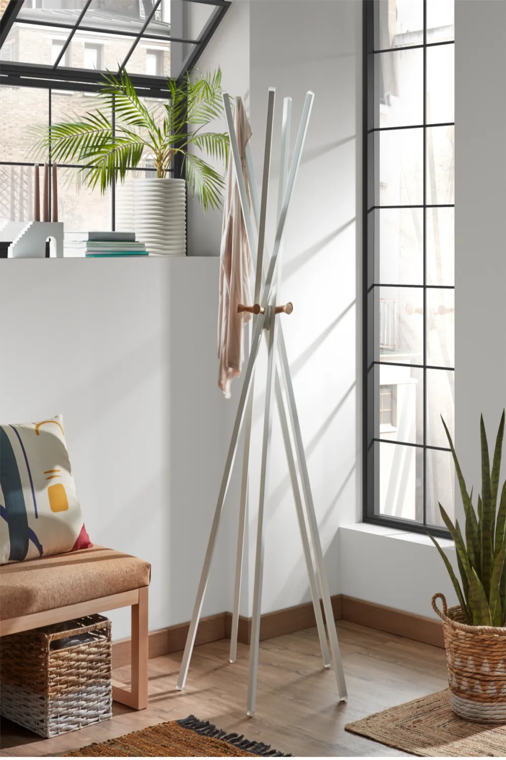 Wooden Knob Coat Rack | La Forma Chelsea